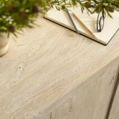 Buffet<Made in Meubles Buffet 4 portes en bois de manguier blanchi Alison