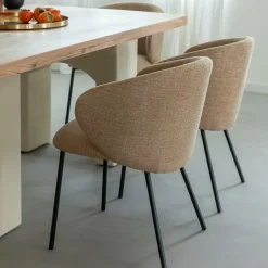 Chaise<Made in Meubles Chaise avec accoudoirs ronds en tissu sable et pieds en métal Cléa (lot de 2)