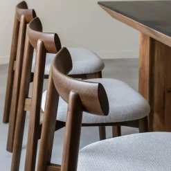 Chaise<Made in Meubles Chaise en bois de frêne foncé et tissu gris Aline (lot de 2)