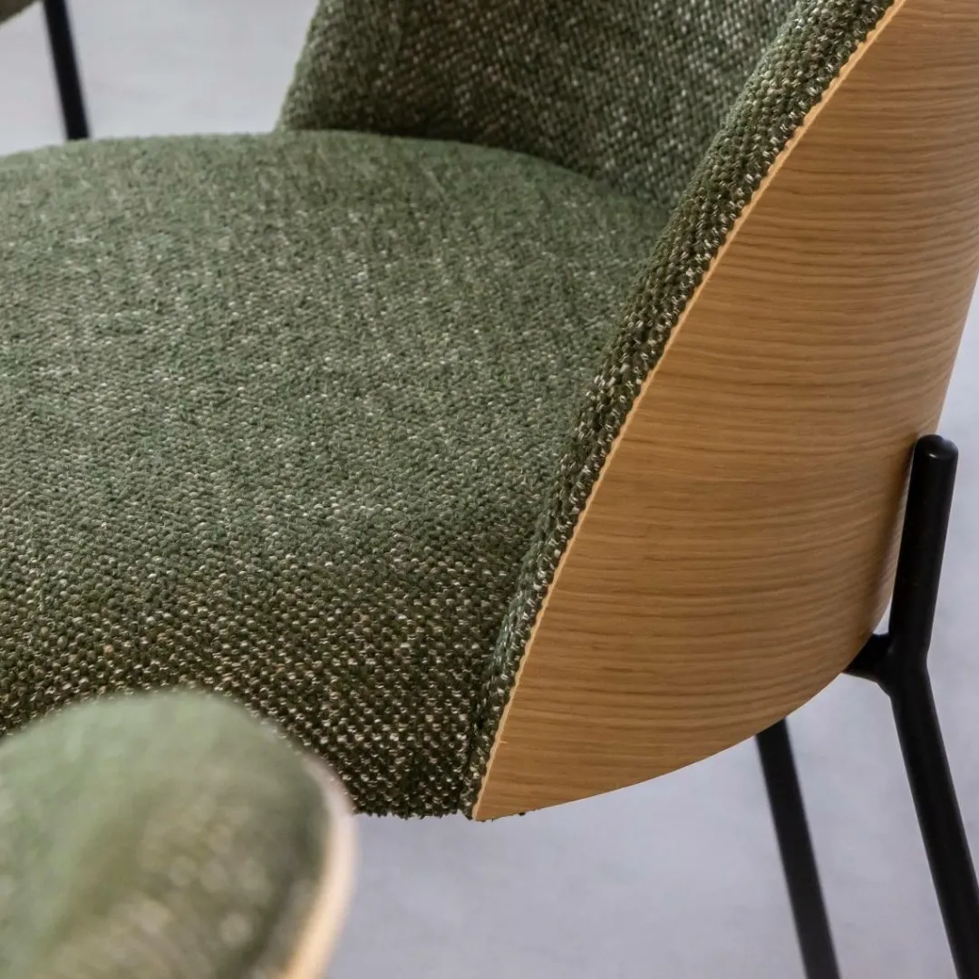 Chaise<Made in Meubles Chaise en tissu vert et bois clair Nyssa (lot de 2)