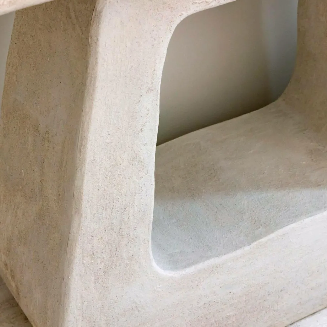 Table Console<Made in Meubles Console pied central en bois effet béton blanc Danaé