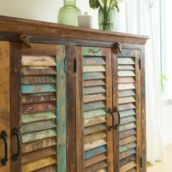 Buffet<Made in Meubles Petit buffet à  lattes en bois coloré Ethnik