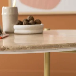 Table Basse<Made in Meubles Table basse ronde en marbre et métal doré Cerys